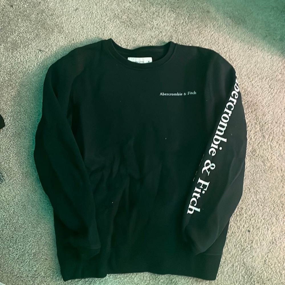 Black a & f sweatshirt